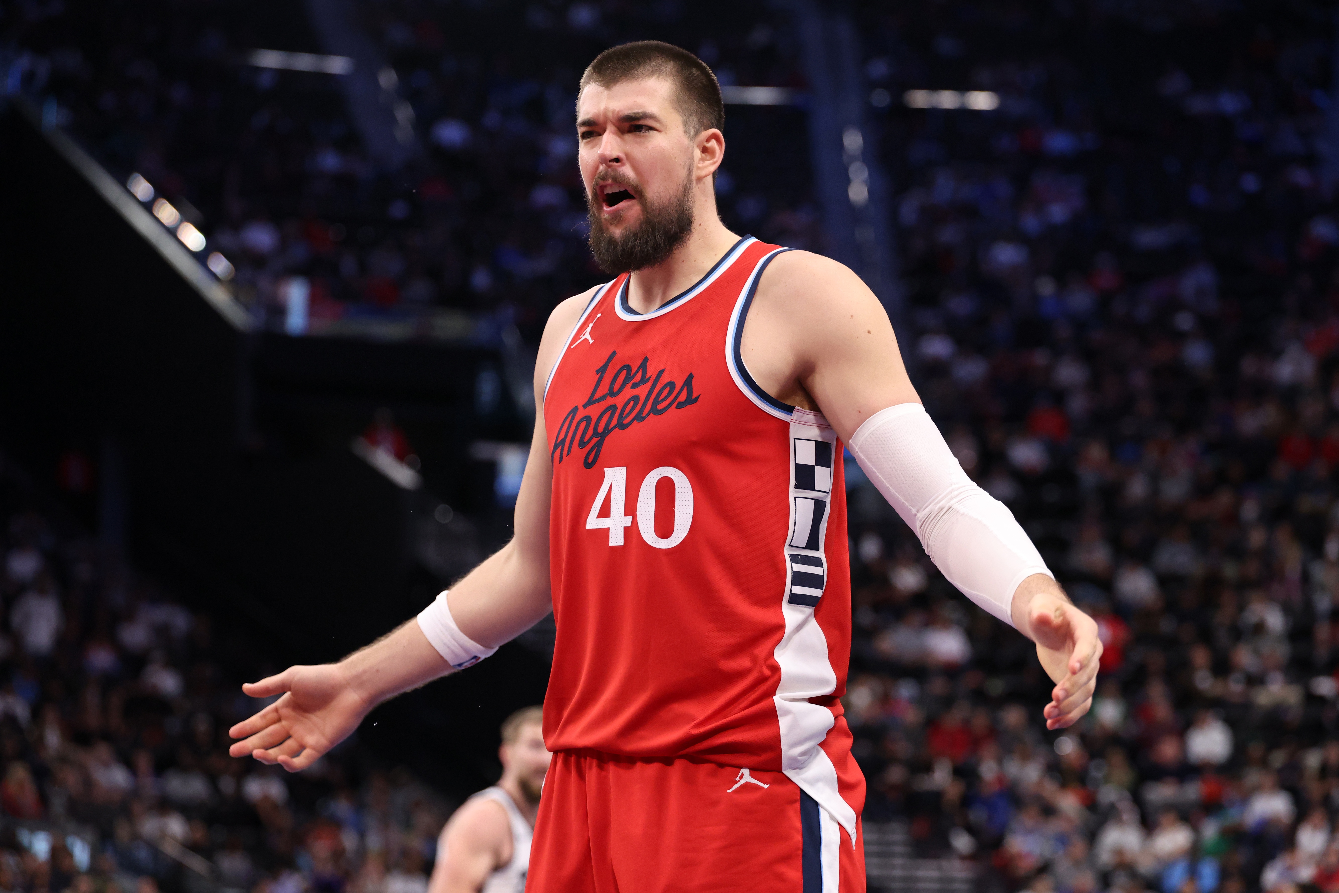 里程碑！祖巴茨快船生涯篮板数超史文-奈特 升至队史第6位