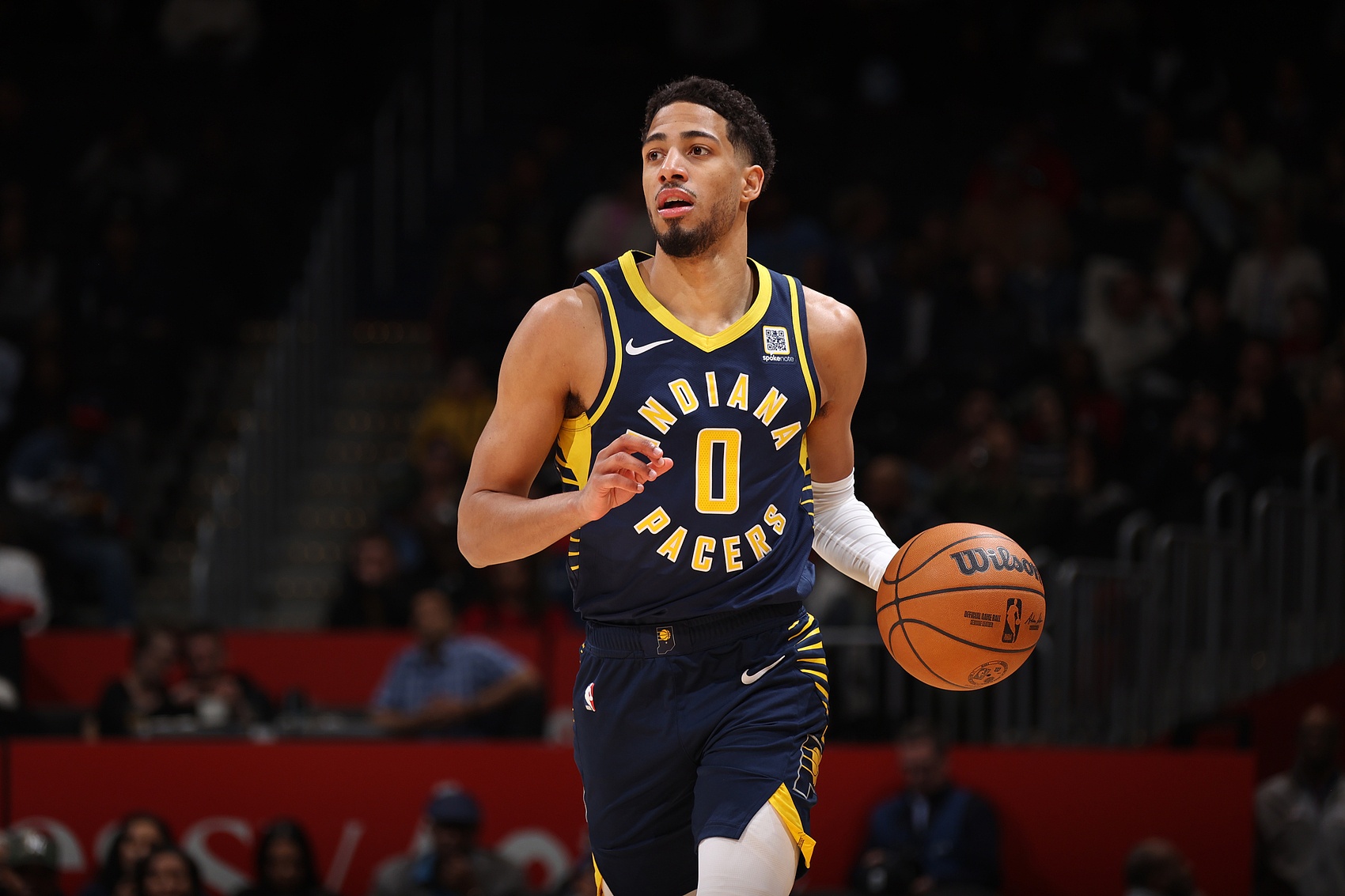 开局强势未能延续！哈利伯顿首节9分&半场8中3得11分3板2助