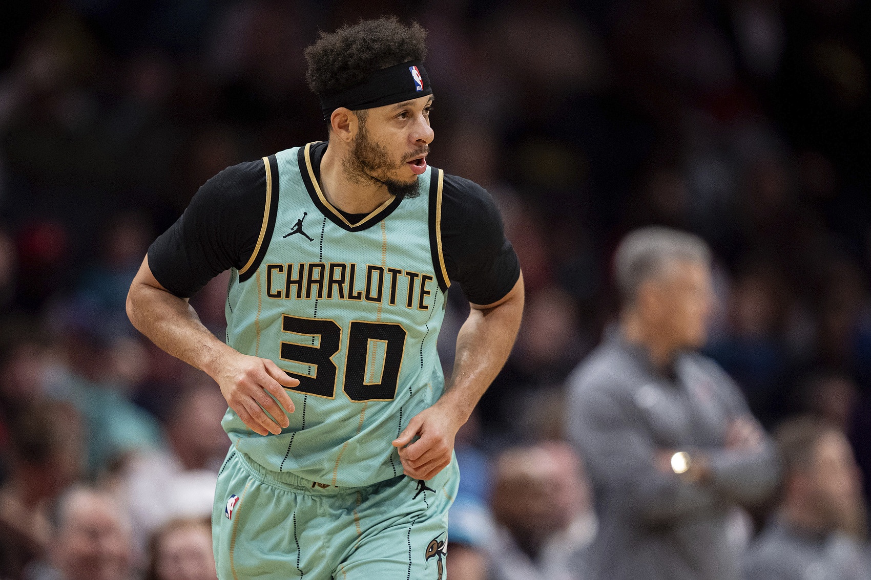 准！赛斯-库里7投6中&三分2中2 得到16分4板2助1断