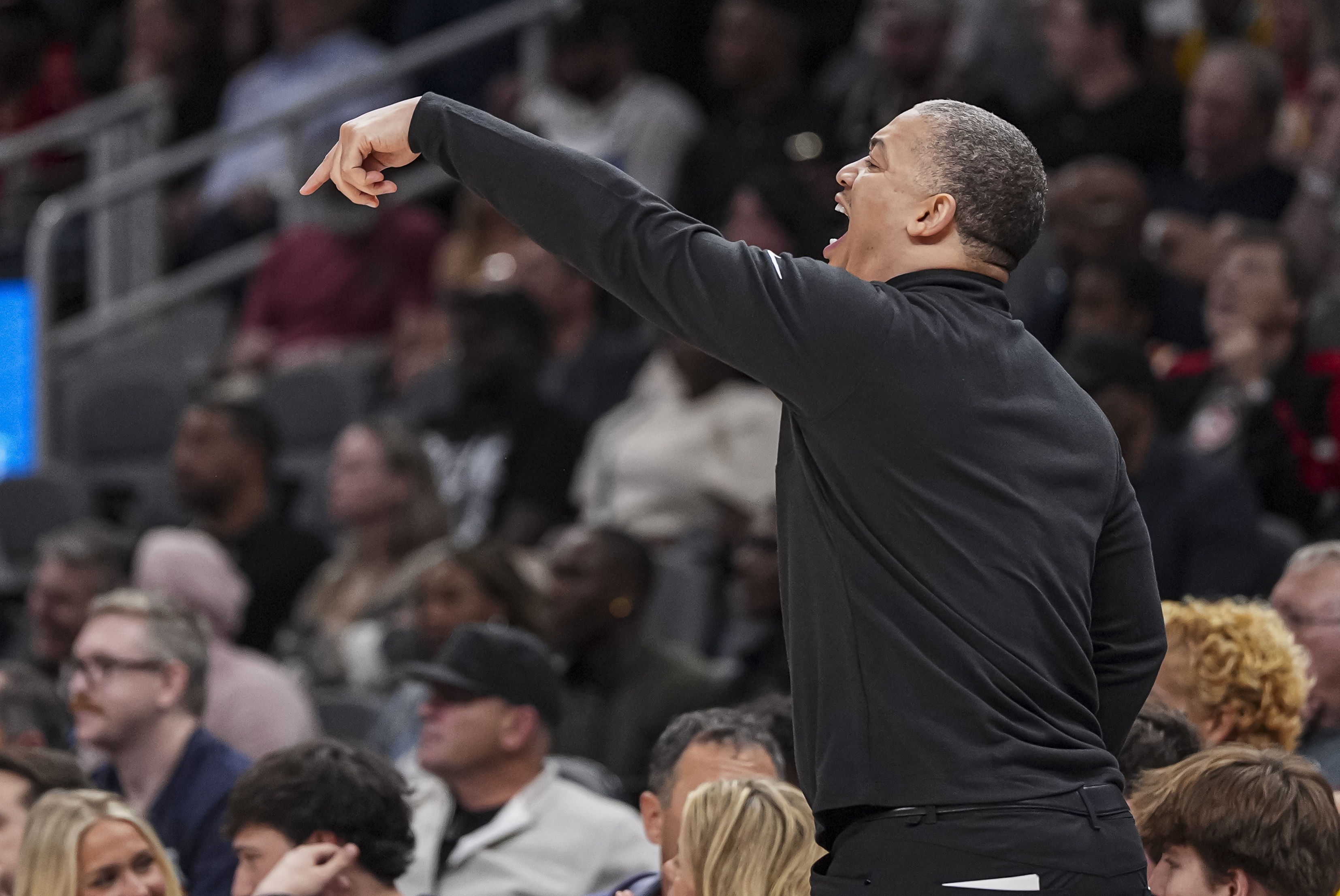 卢：G1的20次失误里有8次是粗心的失误 这是球队可以控制的