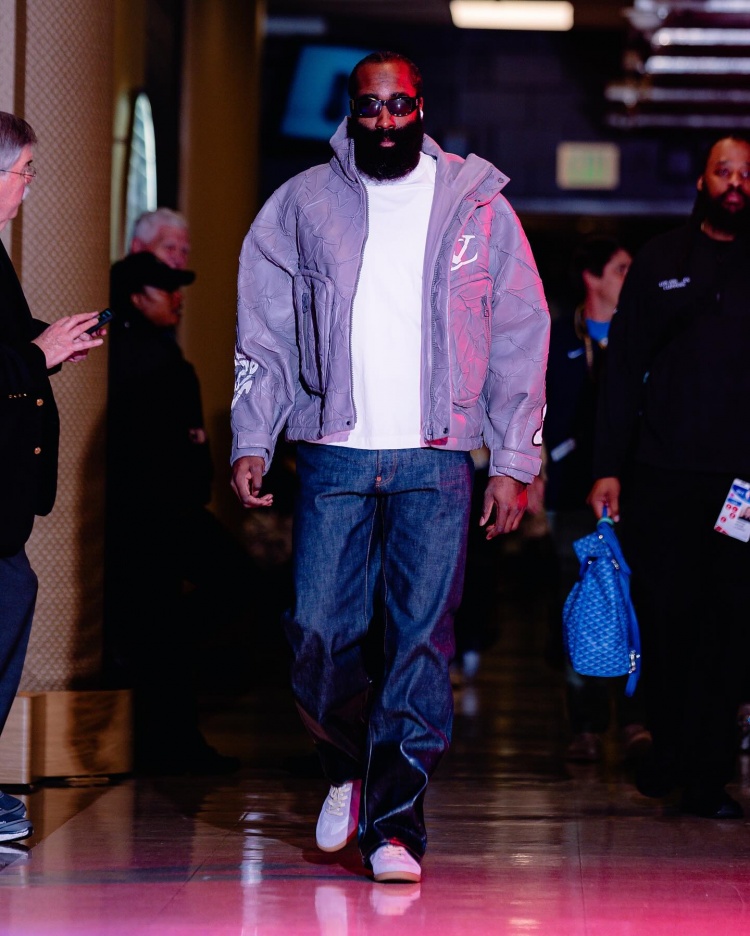 哈登：人生有几个第一次？今天Intuit Dome首场季后赛 冲就完了！