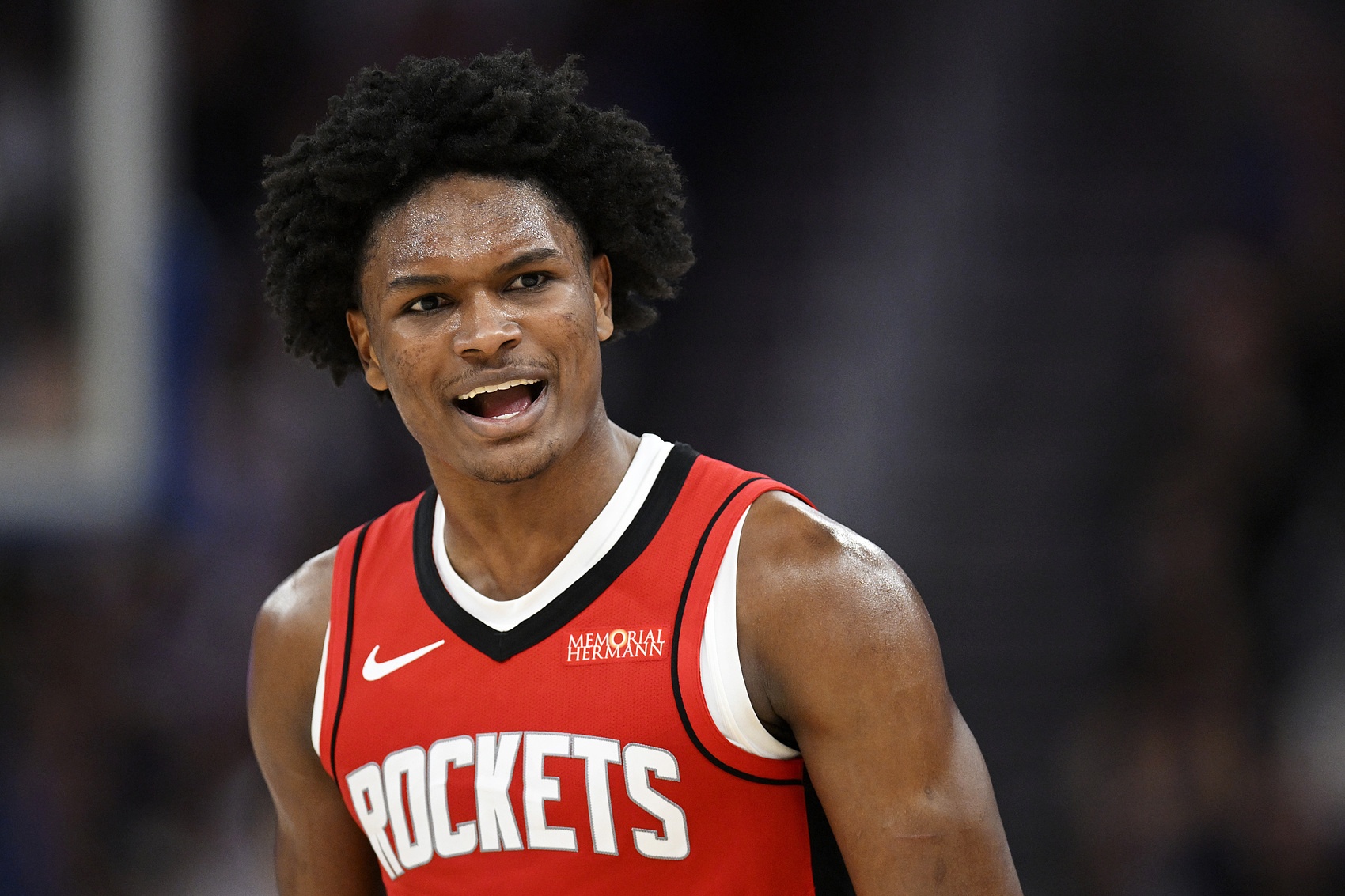 22岁91天！阿门季后赛半场至少拿下10分5断 历史最年轻！