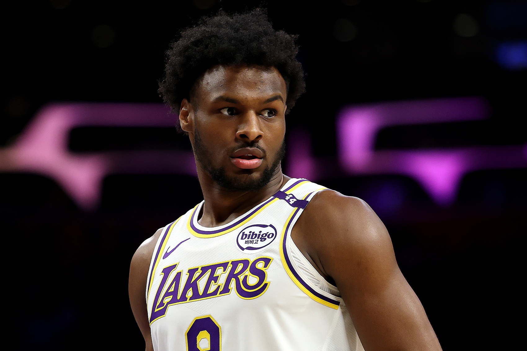 布朗尼：我一直埋头工作 训练能分散注意力 我想证明自己属于这里