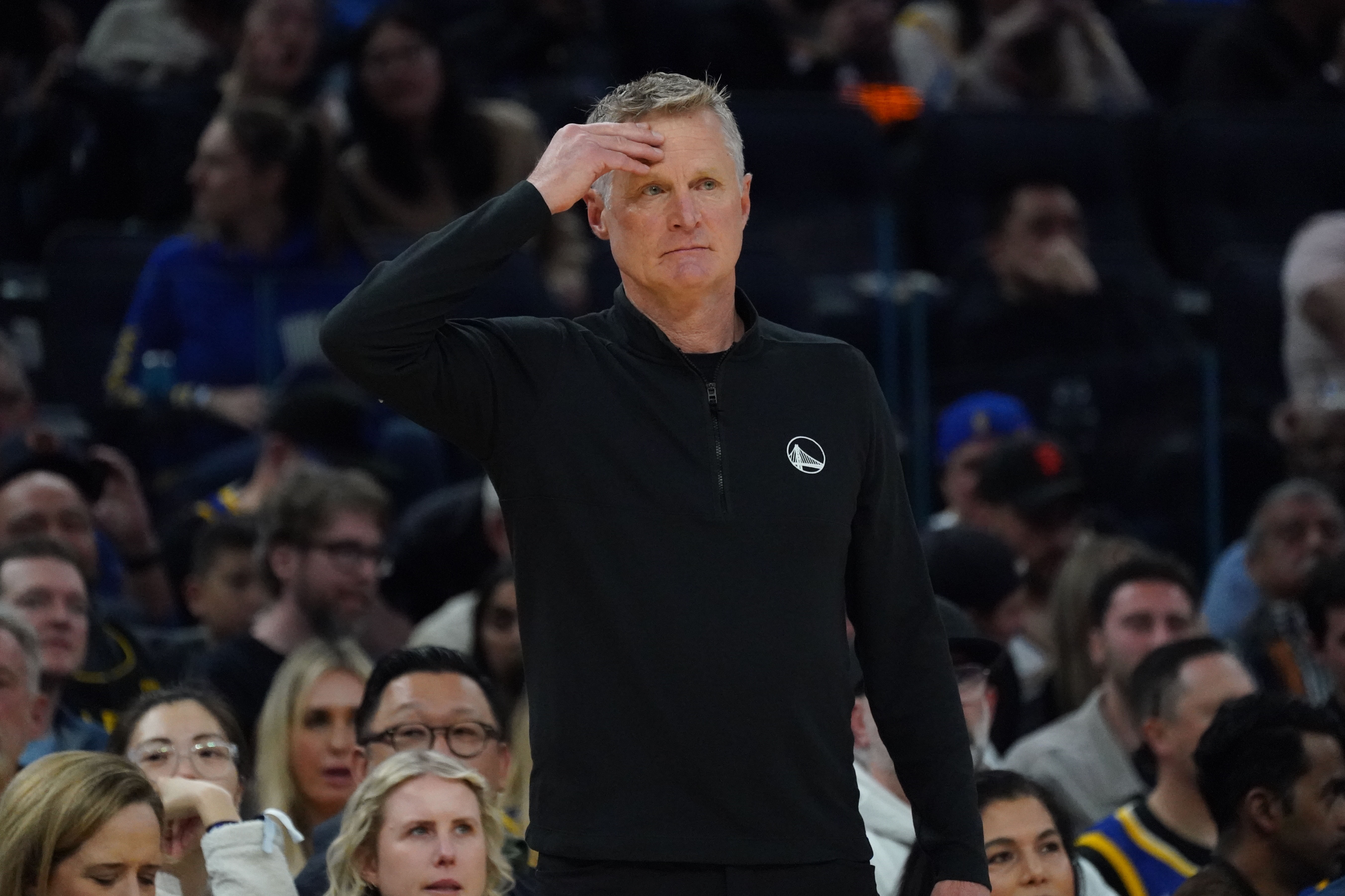 进攻不利！勇士首节全队17投仅6中 命中率仅35.3%