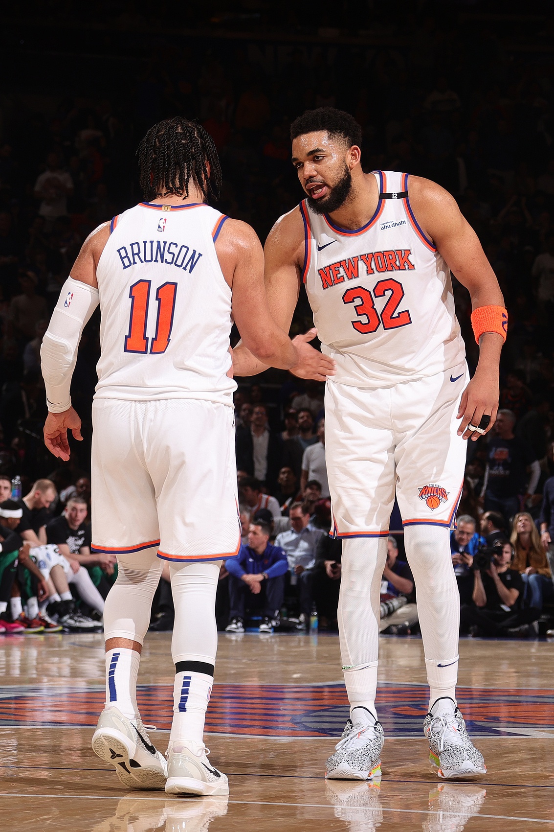 对攻大战！尼克斯&步行者半场各有3人得分上双 布伦森18分最高