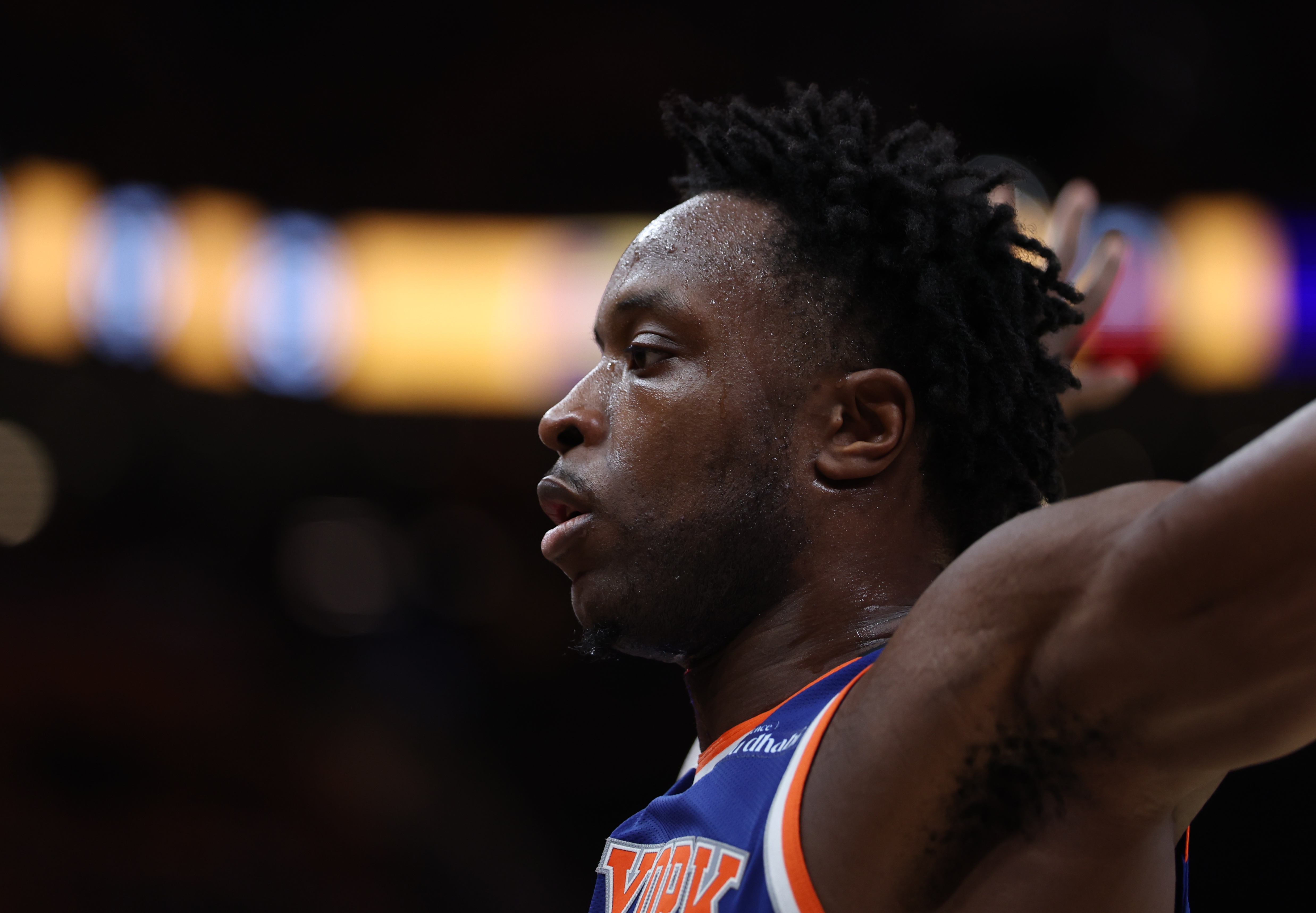 挺身而出！尼克斯双星失准 阿努诺比半场9中6砍全队最高14分