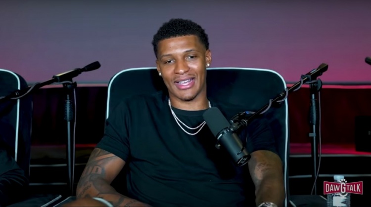 贾巴里：小时候在中国待过 那里的食物都太独特了 我只敢吃麦当劳