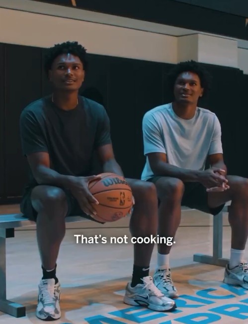 这叫做菜？阿门：我最擅长的烹饪是把披萨放进微波炉加热