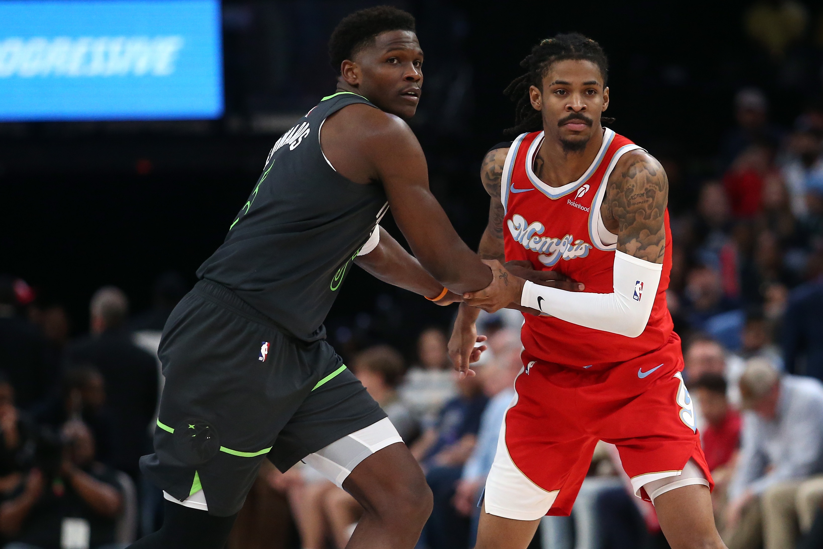 合同剩3年超1.265亿~森林狼有意莫兰特 枪王+华子的组合有搞头?