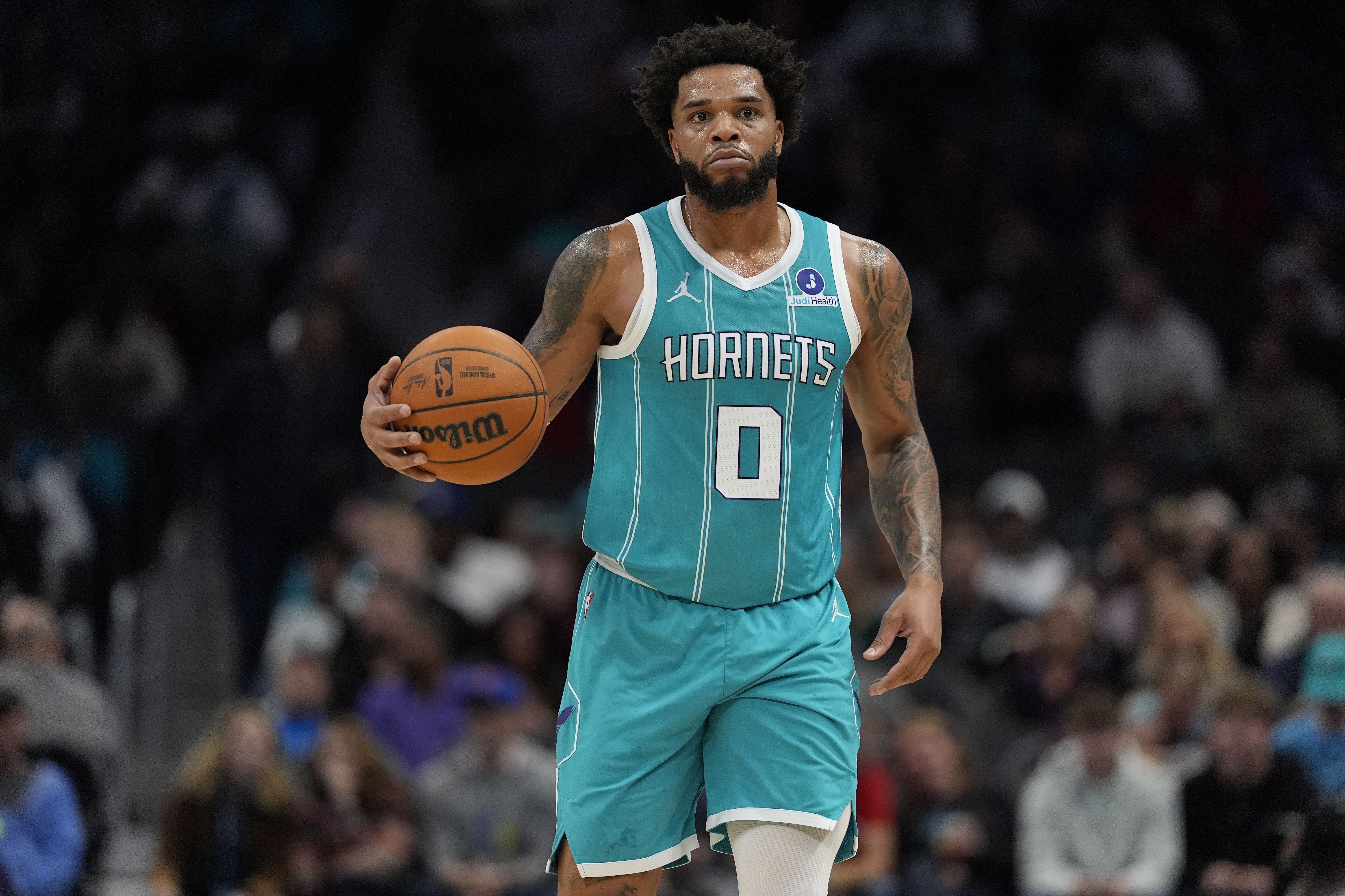 难救主!迈尔斯·布里奇斯19中10拿到24分9板8助 罚球6中4