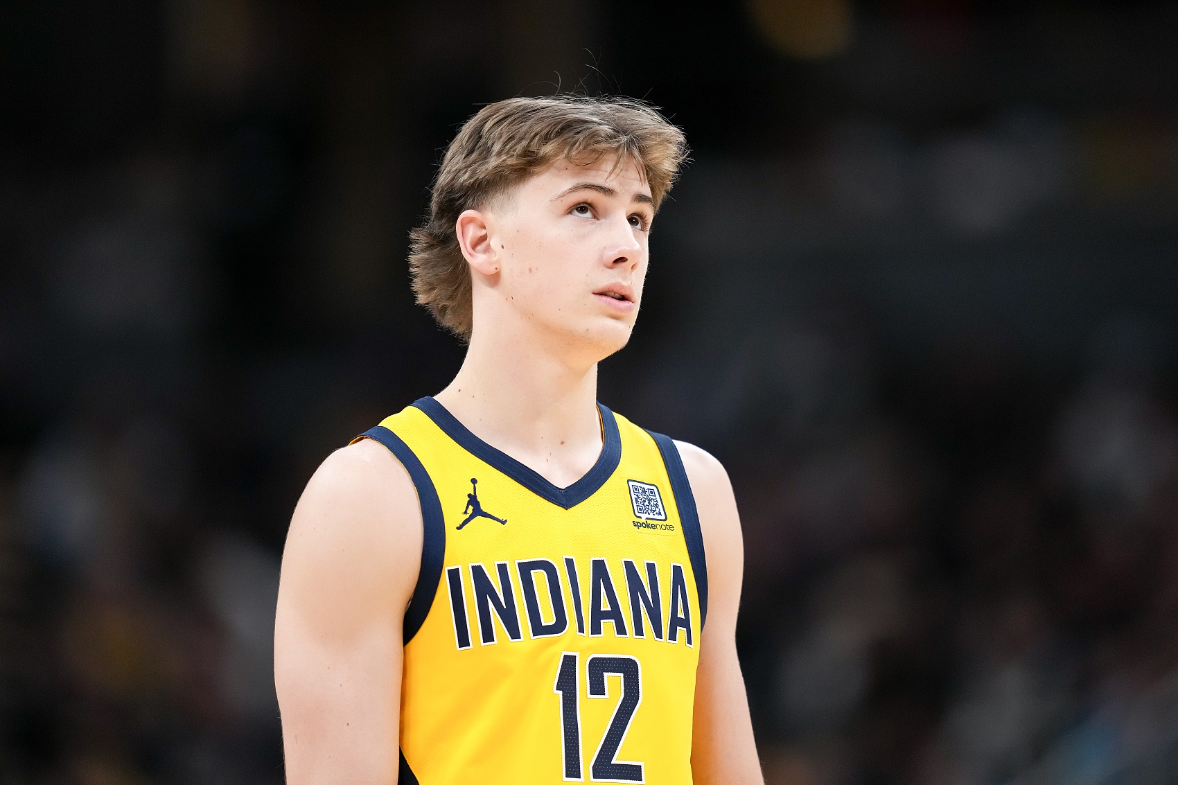 年轻真好！西亚卡姆突破分球 弗菲空切双手滑翔小折叠暴扣！